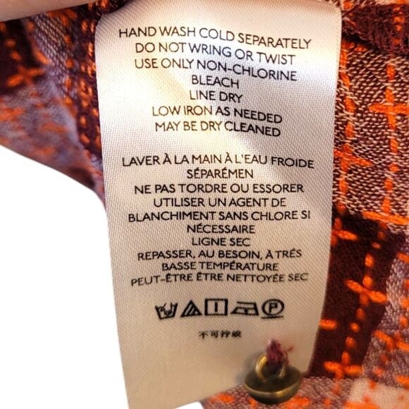 Pilcro Red Plaid Deep V Embroidered Blouse Size M NWT - Picture 6 of 7